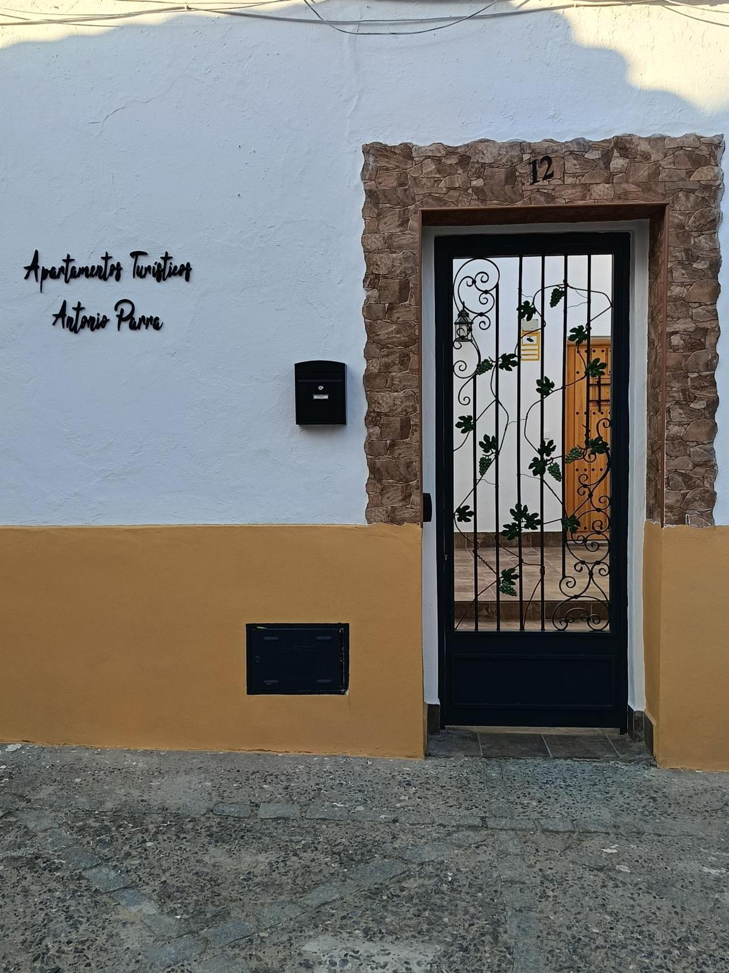 Apartamentos Turisticos A.Parra Jerez de la Frontera Exterior photo